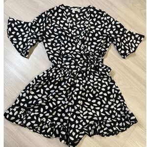 Blueberry Women Black White Abstract Print Ruffle V Neck Wrap Dress M